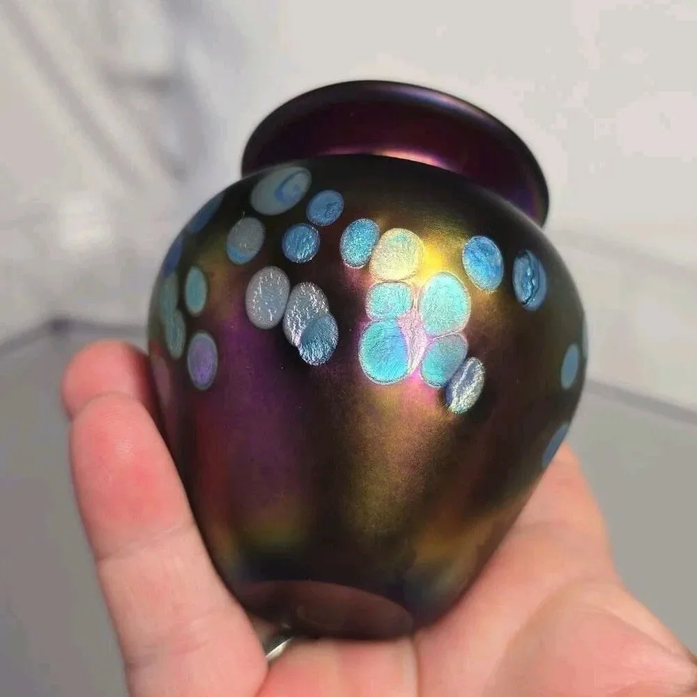 Stunning Iridescent Metallic Oil Spot Art Glass Vase Artist Signed Vintage 3" - Picture 15 of 16
